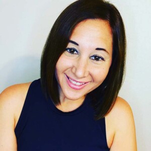 Alexis, an online life coach. Meet Alexis, a skilled life coach who provides services nationwide and internationally. Try her untamed and free coaching program, self-love coaching, authenticity coaching, and more. Coaching for women can help you better understand you. Call now for support!